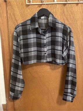 Cropped Black & White Plaid Button-Up Blouse